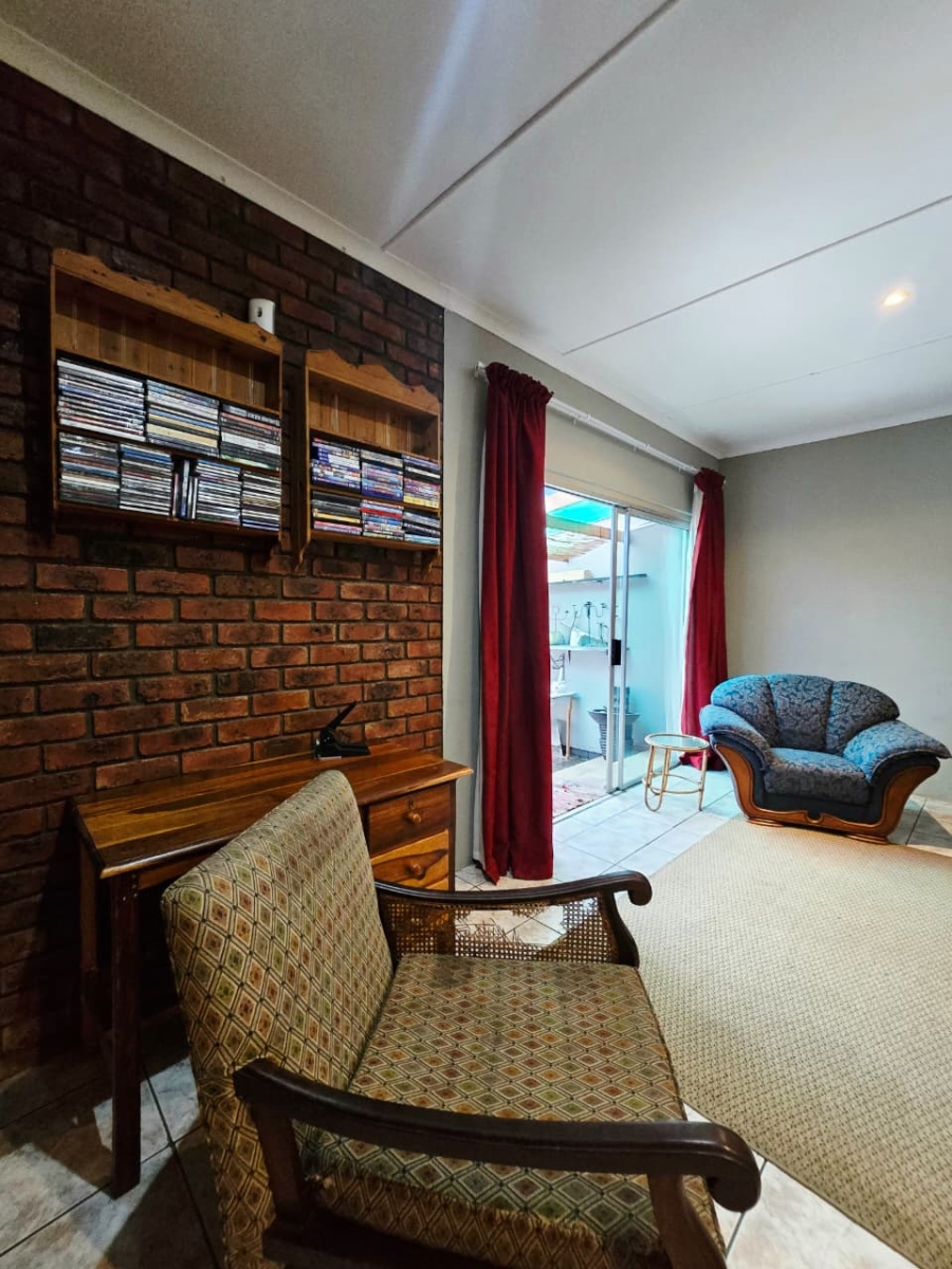 4 Bedroom Property for Sale in Blanco Western Cape